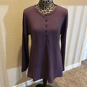 Women’s long sleeve thermal top with upper buttons, super soft, NWT, size L